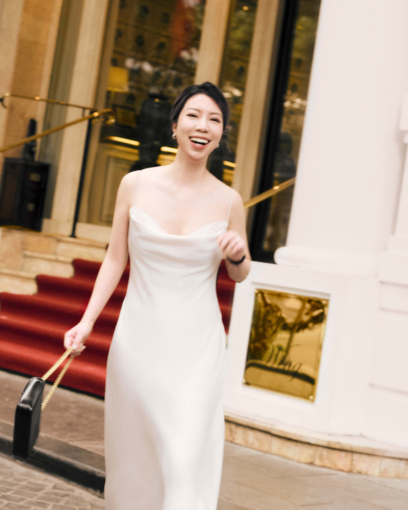 HÀ LINH NGUYỄN