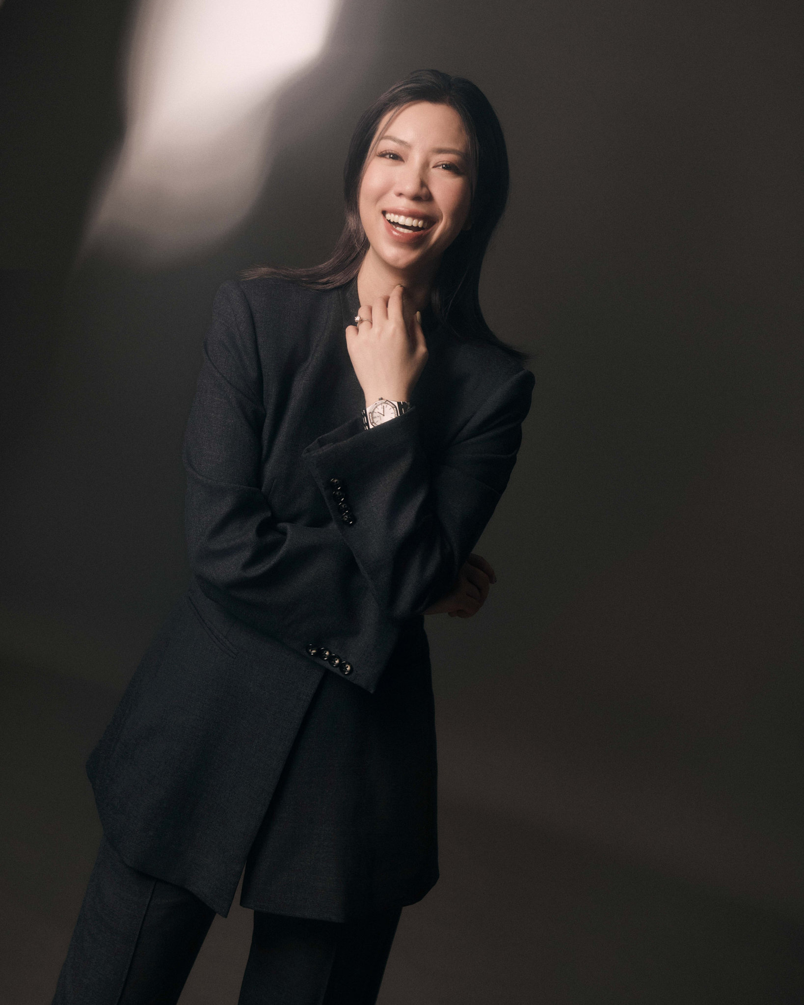 HÀ LINH NGUYỄN