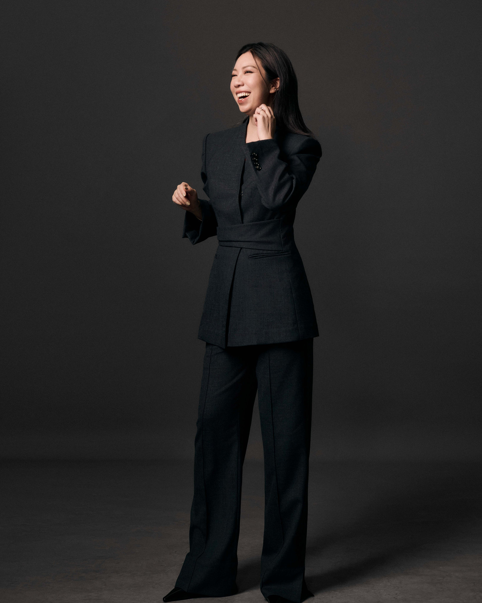 HÀ LINH NGUYỄN